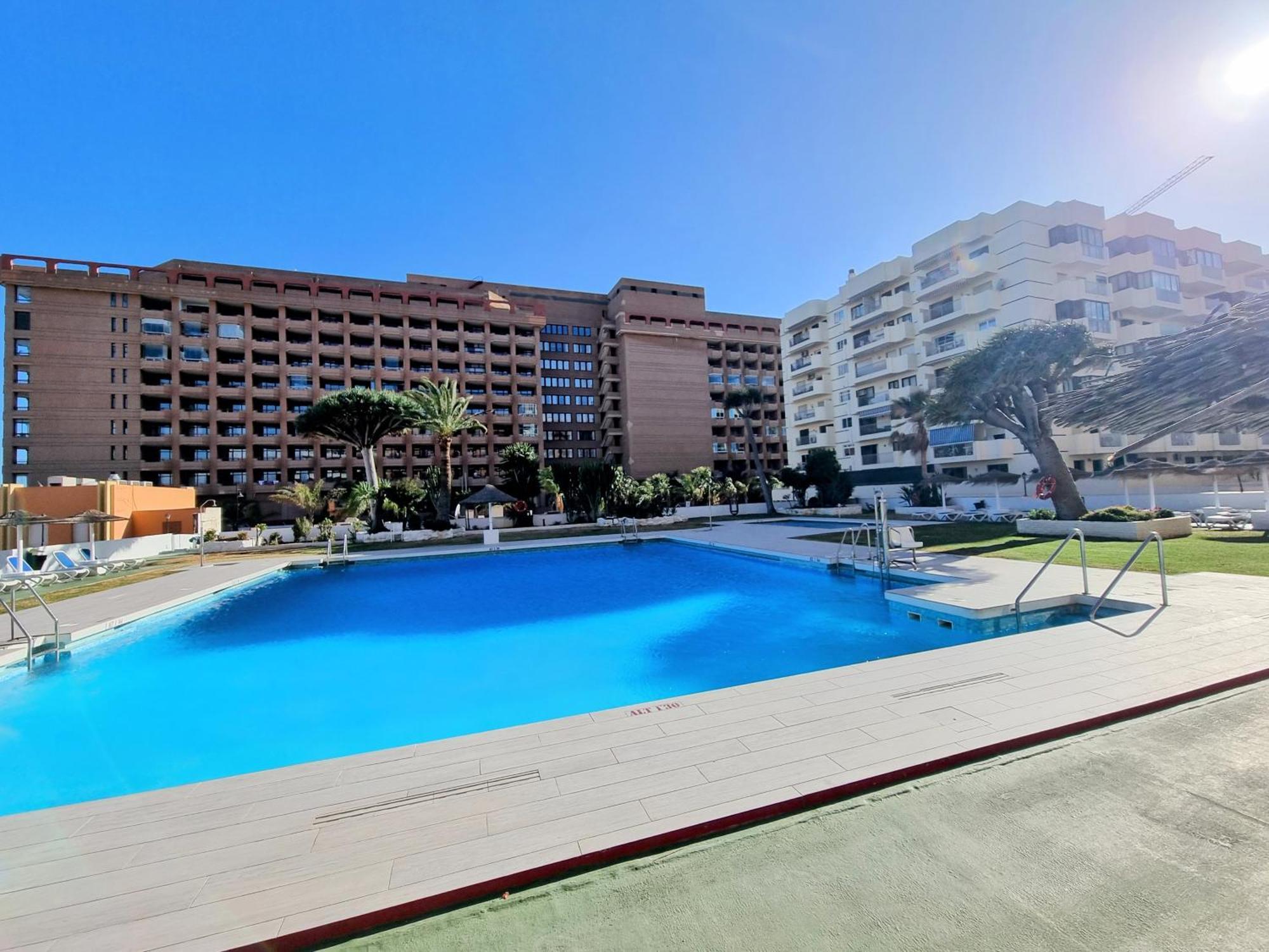 Pyr Beach And Pool Studio II Фуэнхирола Экстерьер фото