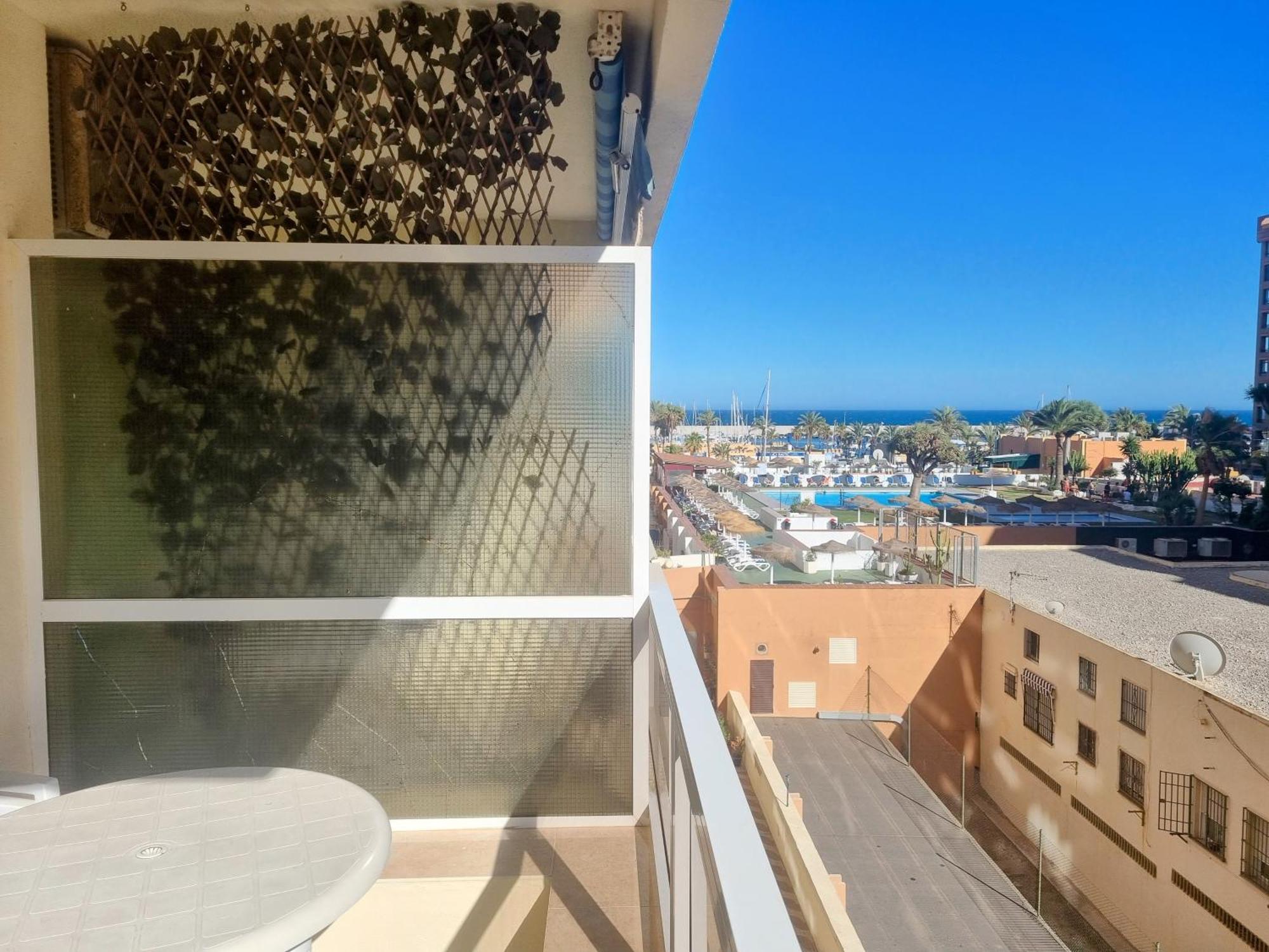 Pyr Beach And Pool Studio II Фуэнхирола Экстерьер фото
