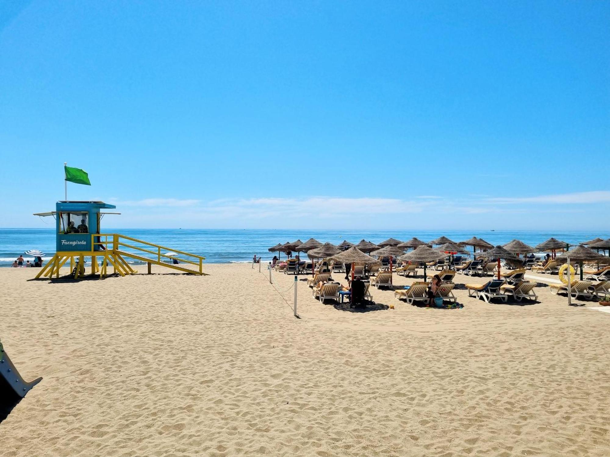 Pyr Beach And Pool Studio II Фуэнхирола Экстерьер фото